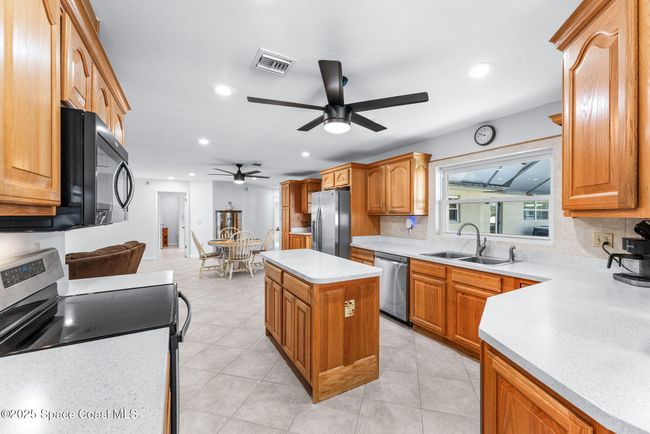 1529 Bay Shore Dr, House other with 6 bedrooms, 6 bathrooms and null parking in Cocoa Beach FL | Image 22