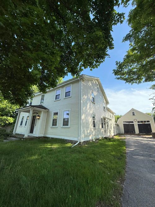 55 Chester St, Chester, NH, 03036-4308 | Card Image