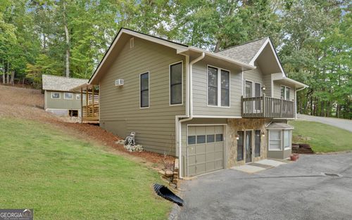 120 Ridgemore Cir, Toccoa, GA, 30577-7104 | Card Image