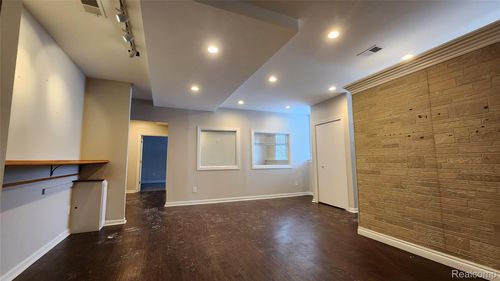 ste-101-2490 Walton Blvd, Rochester Hills, MI, 48309-1412 | Card Image