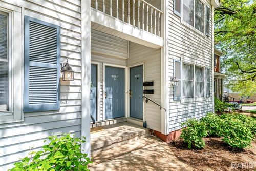 9039 W Swan Cir, Brentwood, MO, 63144-1648 | Card Image