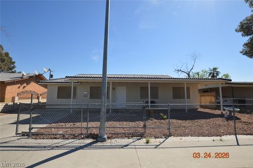 813 Carpenter Dr, Las Vegas, NV, 89107-3409 | Card Image