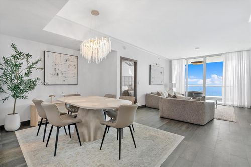 3005-17875 Collins Ave, Sunny Isles Beach, FL, 33160-2718 | Card Image