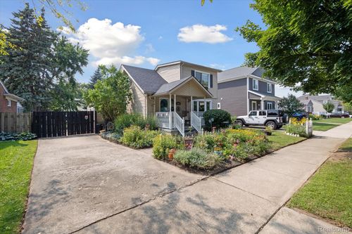 3047 Cumberland Rd, Berkley, MI, 48072-1664 | Card Image
