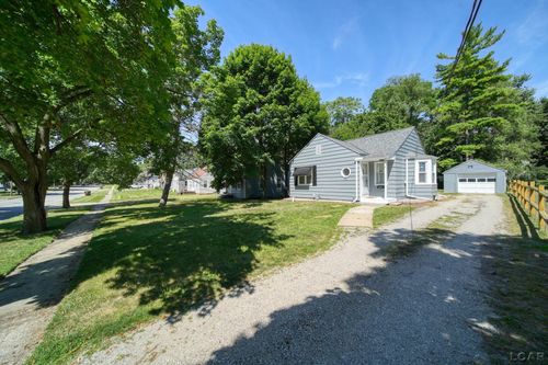 741 Dennis St, Adrian, MI, 49221-3835 | Card Image