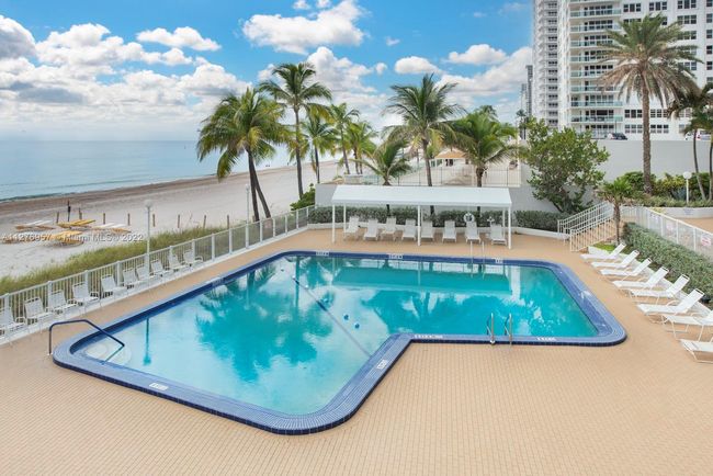 APT-302 - 4010 Galt Ocean Dr, Condo with 2 bedrooms, 2 bathrooms and null parking in Fort Lauderdale FL | Image 18
