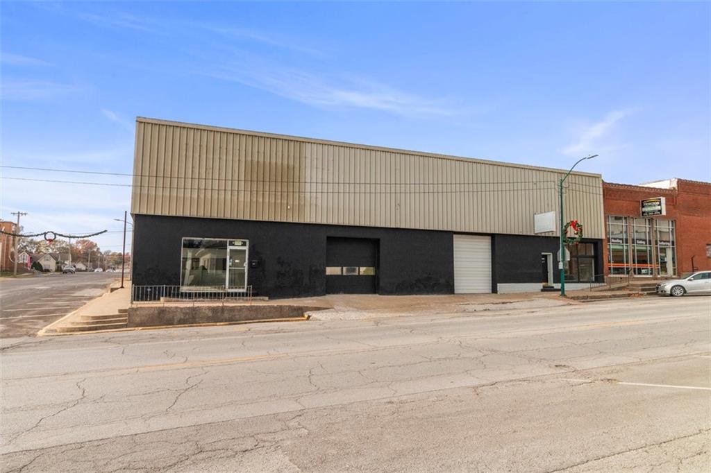 Commercial Sale in Odessa 3