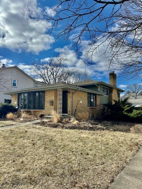 3900 Howard Ave, Western Springs, IL, 60558-1212 | Card Image