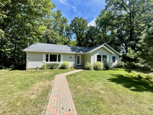 2144 Timber Ln, Brooklyn, MI, 49230-9407 | Card Image