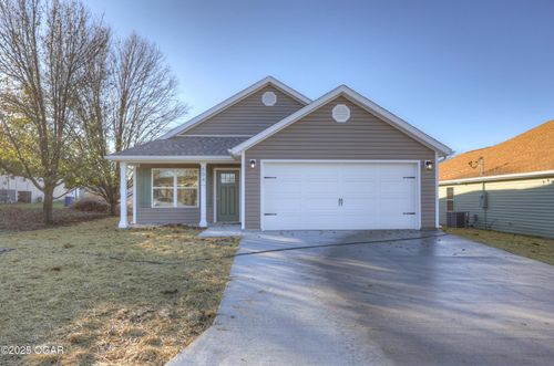 604 N Ball St, Webb City, MO, 64870-1302 | Card Image