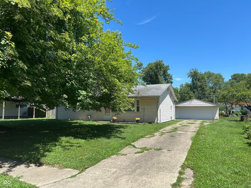 651 Hanover Dr, Whiteland, IN, 46184-1107 | Card Image