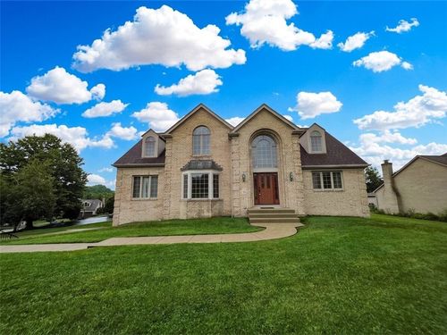 240 William Dr, Canonsburg, PA, 15317-5204 | Card Image
