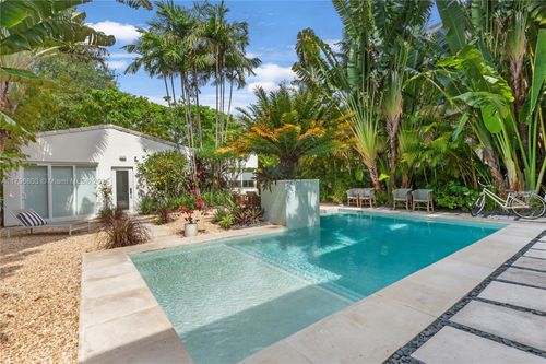 4532 Sheridan Ave, Miami Beach, FL, 33140-3145 | Card Image