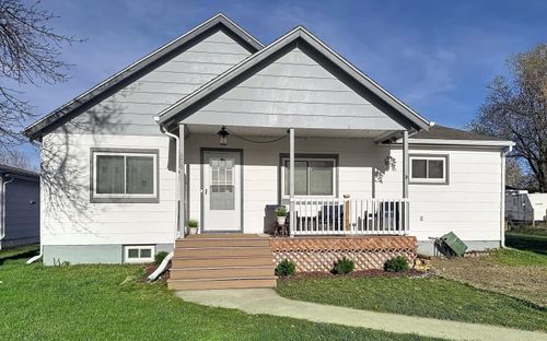 858 N Burritt Ave, Buffalo, WY, 82834-1518 | Card Image