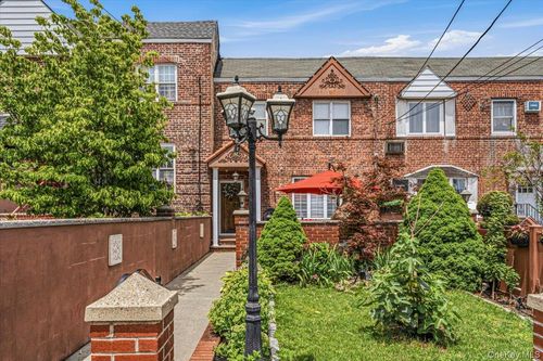 2012 43rd Street, New York, NY, 11105 | Card Image