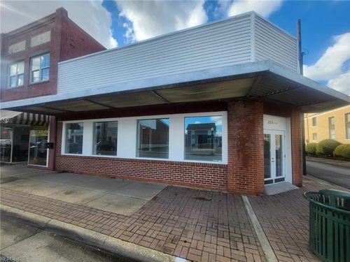 223 N Main St, Franklin, VA, 23851-1753 | Card Image
