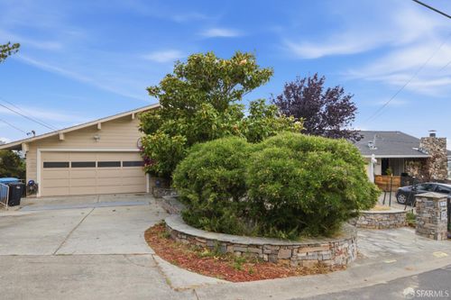 2941 Monte Cresta Dr, Belmont, CA, 94002-1338 | Card Image