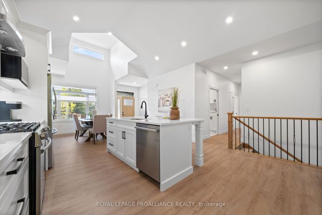 48 Deerview Dr, House other with 3 bedrooms, 3 bathrooms and 4 parking in Quinte West ON | Image 11