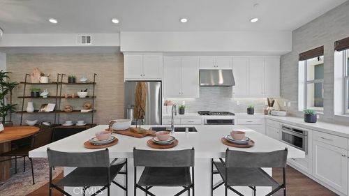 785 Walnut Ter, Montebello, CA, 90640-3074 | Card Image