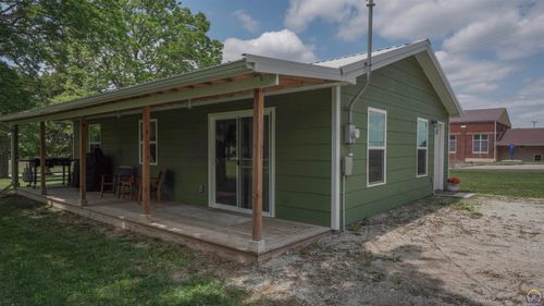 438 Searle St, Whiting, KS, 66552 | Card Image