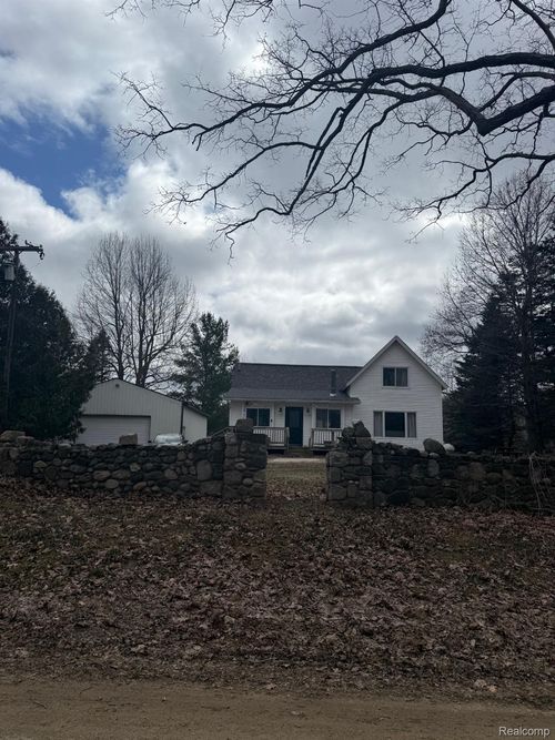 4226 Welch Rd, Attica, MI, 48412-9394 | Card Image