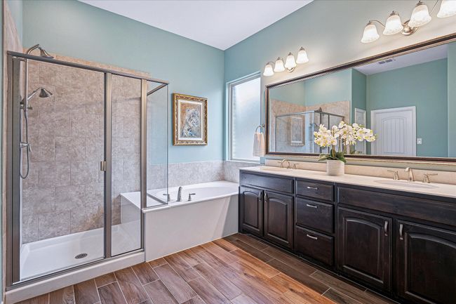 208 Equestrian Rd, House other with 4 bedrooms, 4 bathrooms and null parking in Hickory Creek TX | Image 22
