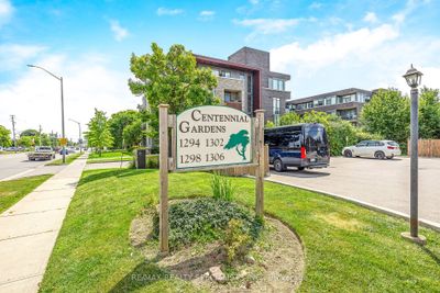 2 - 1294 Guelph Line, Condo with 3 bedrooms, 3 bathrooms and 1 parking in Burlington ON | Image 1