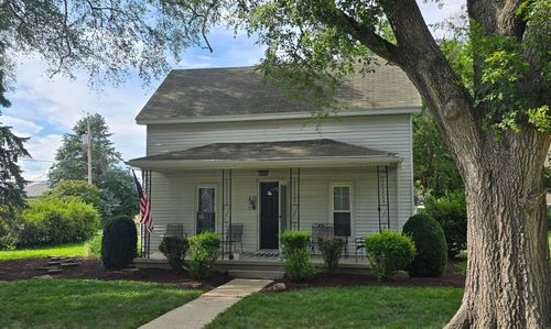 108 E Center St, Seymour, IL, 61875-8514 | Card Image