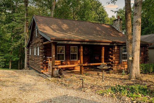 410 Apple Hill Dr N, Howard, OH, 43028-9439 | Card Image