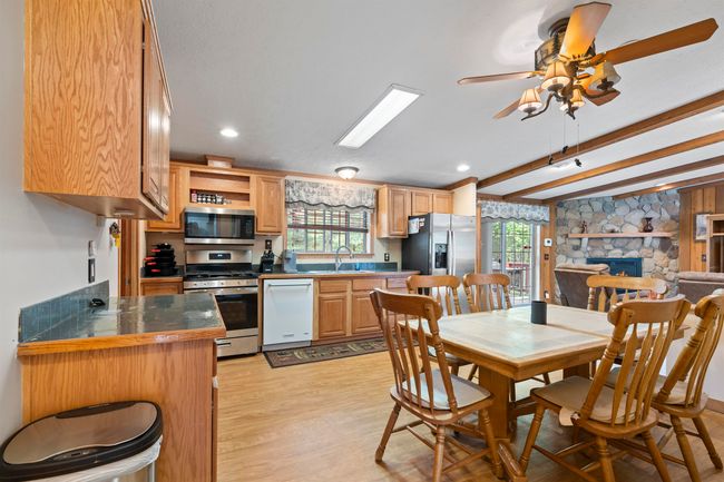 123 Lake Shore Dr, Home with 3 bedrooms, 3 bathrooms and null parking in Wisconsin Dells WI | Image 12