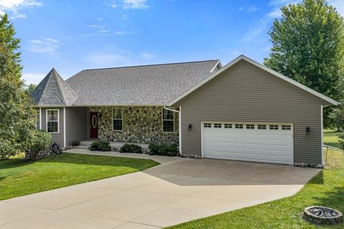 W10180 Tesser Trl, Portage, WI, 53901-8962 | Card Image