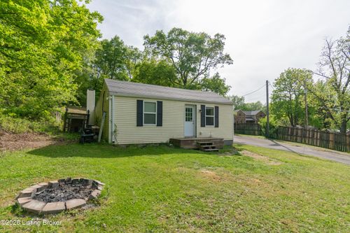2600 Blevins Gap Rd, Louisville, KY, 40272-2140 | Card Image