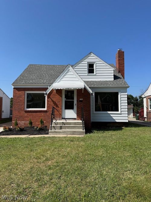 4201 Lambert Rd, South Euclid, OH, 44121-2746 | Card Image