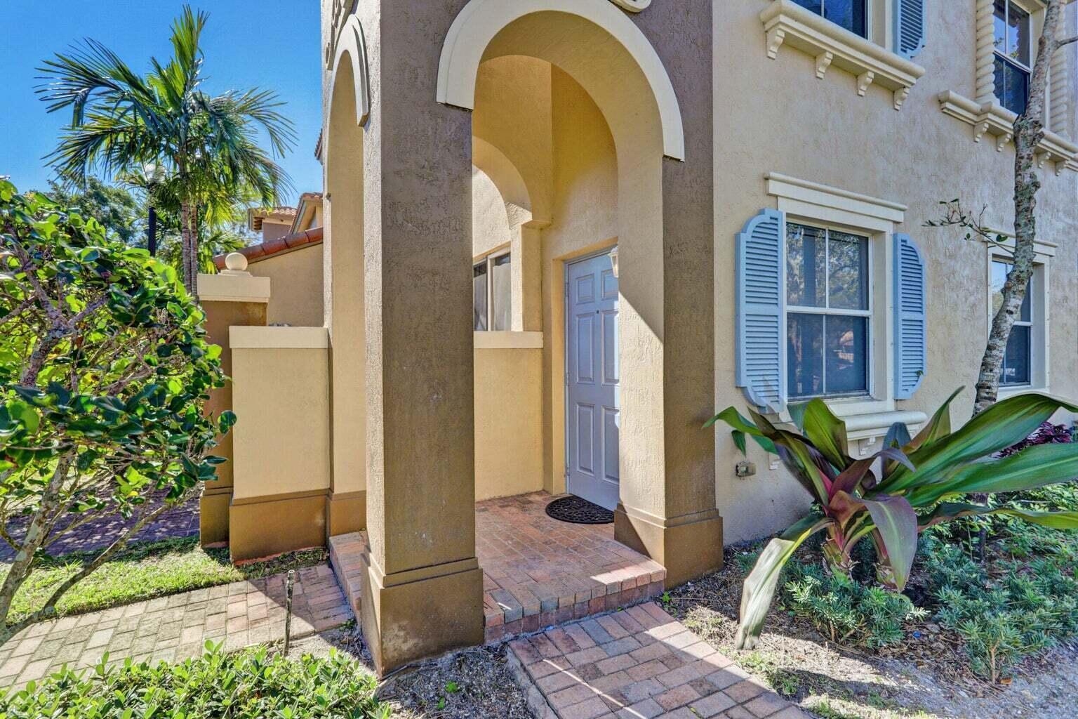 Residential Lease in Royal Palm Beach 3