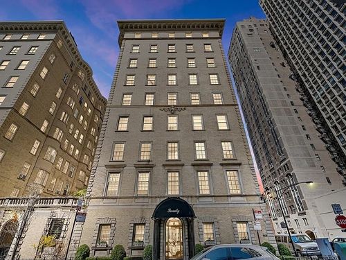 308-70 E Scott St, Chicago, IL, 60610-5233 | Card Image