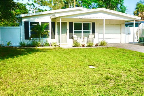 135 Emerald Ln, LARGO, FL, 33771-2624 | Card Image