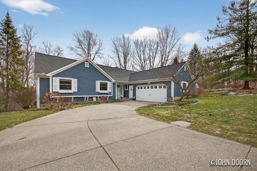 3430 Eastridge Ct Ne, Grand Rapids, MI, 49525-3353 | Card Image