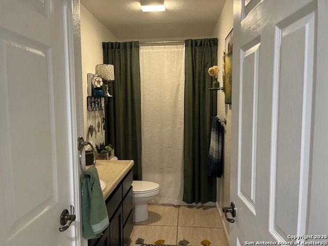510 Jack Nickolaus Dr, House other with 3 bedrooms, 3 bathrooms and null parking in Devine TX | Image 27