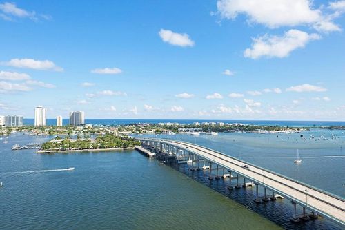 unit-2011-2640 Lake Shore Dr, Riviera Beach, FL, 33404-4673 | Card Image