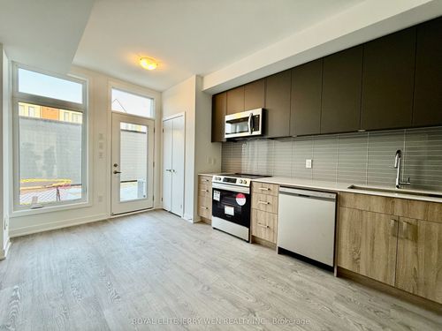 16 Turtle Island Rd, Toronto, ON, M6A2M5 | Card Image