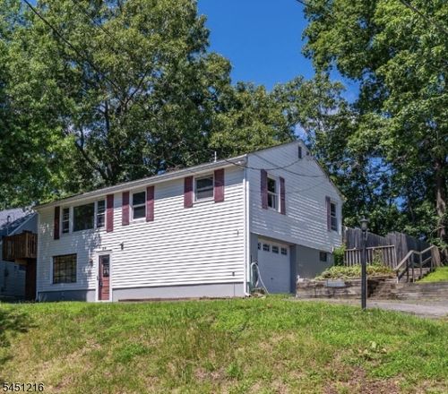 26 Cedar Tree Trl, Sussex, NJ, 07461-1009 | Card Image