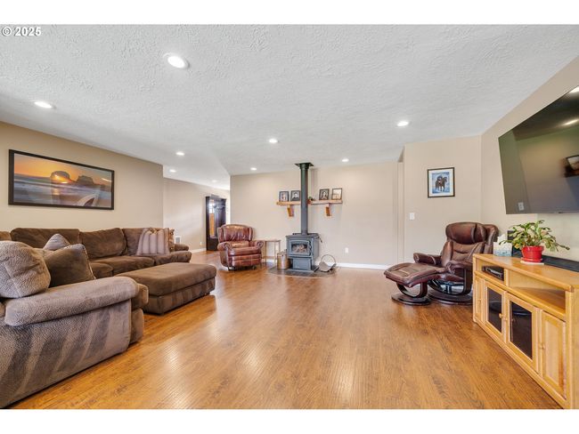 7705 Seattle Ave, House other with 4 bedrooms, 3 bathrooms and 3 parking in Bay City OR | Image 16