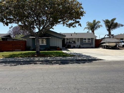 1015 N School St, Santa Maria, CA, 93454-4652 | Card Image