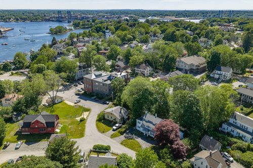 17 Traip Ave, Kittery, ME, 03904-1715 | Card Image