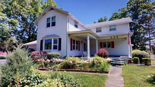 335 Cottage St, Fremont, OH, 43420-4043 | Card Image