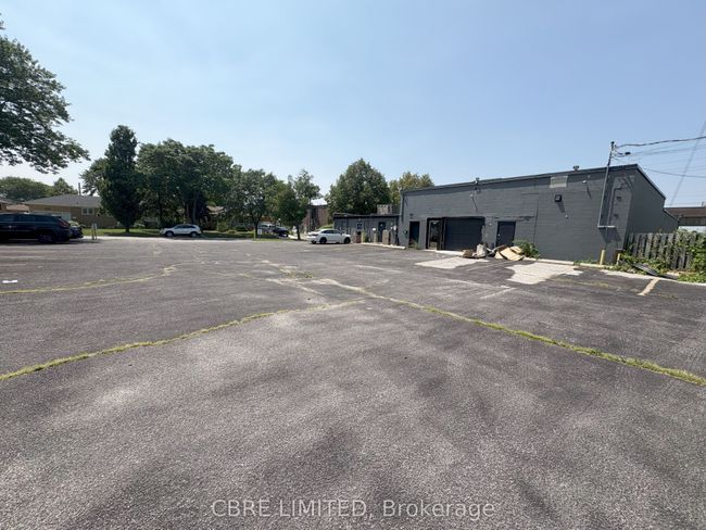 3905 Tecumseh Rd E, Home with 0 bedrooms, 0 bathrooms and 24 parking in Windsor ON | Image 6