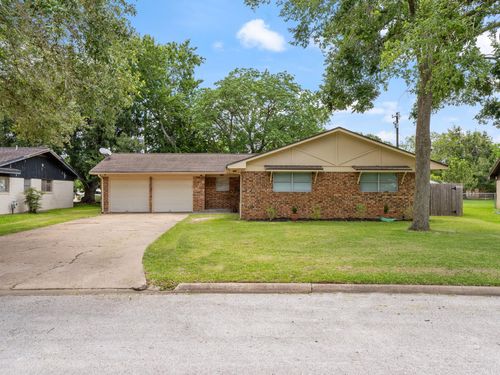 4108 Crescent Dr, Bay City, TX, 77414-4624 | Card Image