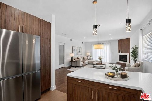 apt-401-11023 Fruitland Dr, Studio City, CA, 91604-3588 | Card Image