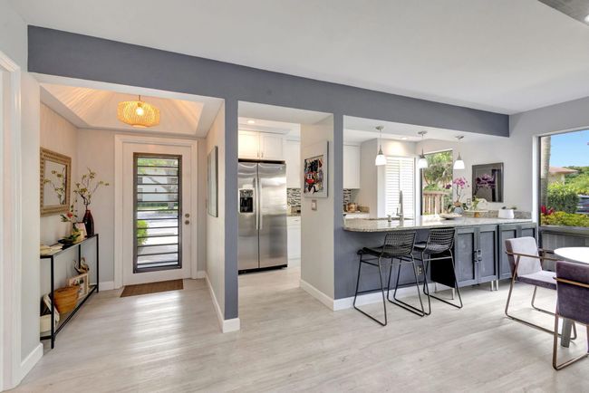 405 Brackenwood Ln S, Condo with 2 bedrooms, 2 bathrooms and null parking in Palm Beach Gardens FL | Image 4