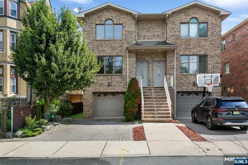 245 Knox Ave, Cliffside Park, NJ, 07010-2512 | Card Image
